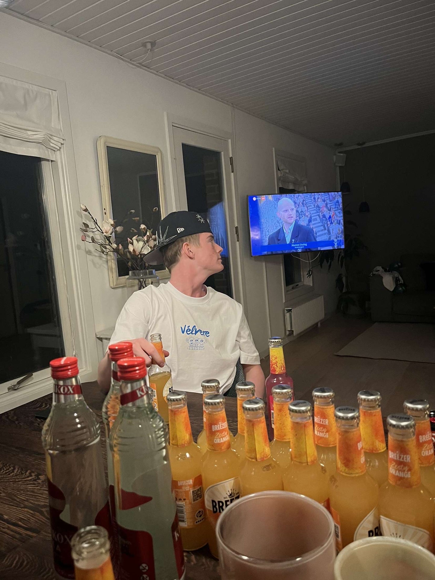 "Party" Tee Hvid